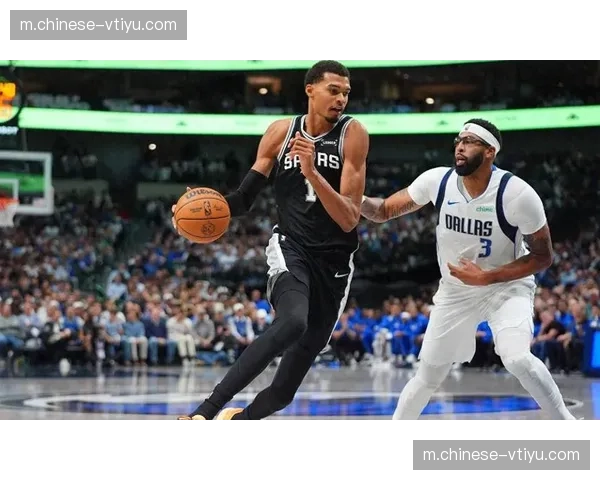 马刺客场大胜76人 文班亚马缺阵球队仍狂胜40分 马刺客场大胜76人 文班亚马缺阵球队仍狂胜40分